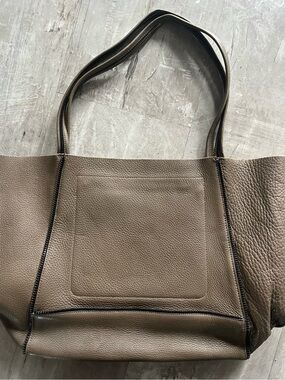 Botiker Everyday heavy duty Pebbled Leather Tote in Taupe